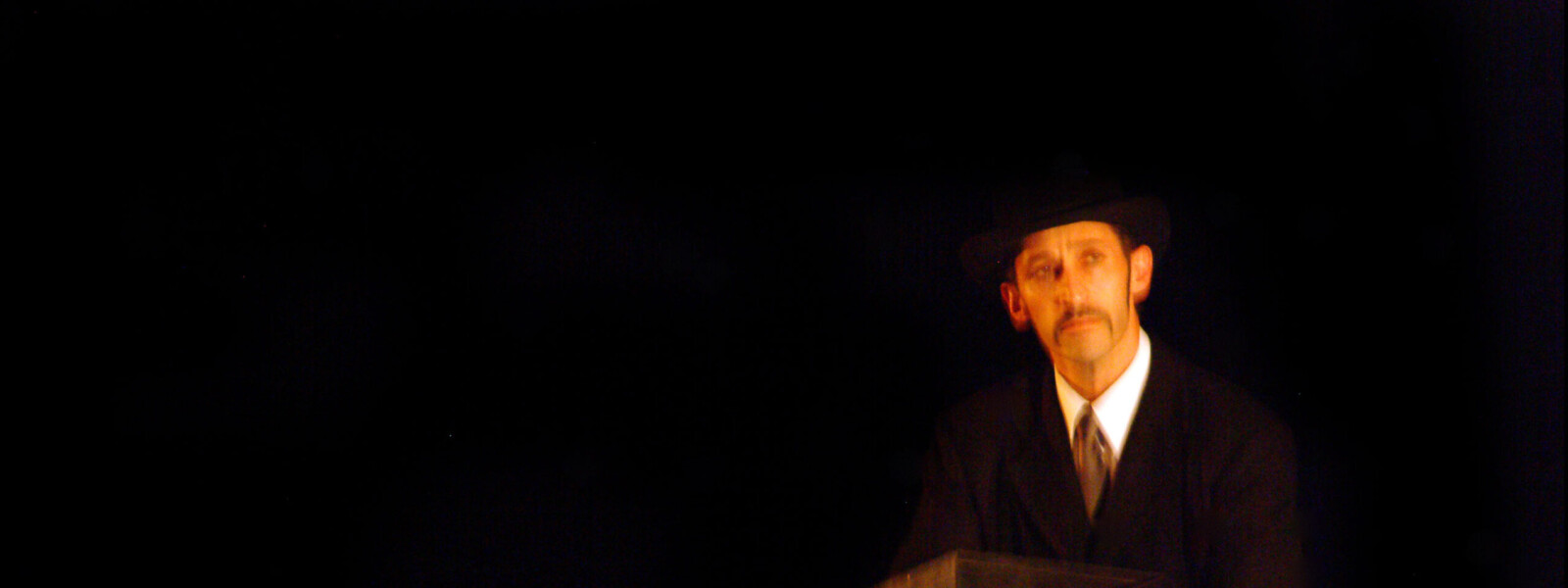 Faust / How I rose Foto de Andrea López